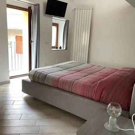 Casa L'isola Di Sara Nyaraló *